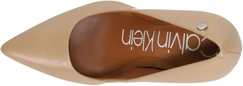 Vista 5 de Calvin Klein Zapatos de tacón Brady para mujer, Rojo