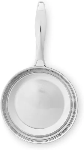 Vista 4 de Amazon Basics Juego de 2 sartenes de inducción de acero inoxidable con mango remachado para horno, color plateado, 8 pulgadas y 10 pulgadas