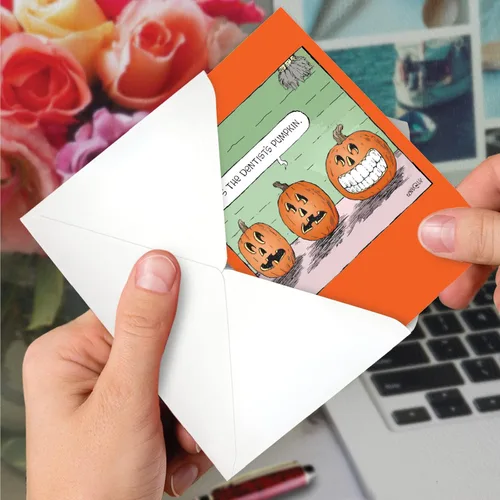 Vista 4 de NobleWorks - Juego de 12 divertidas tarjetas de felicitación de Halloween con sobres de 5 x 7 para hombres, mujeres 1x12 diseños - Calabaza