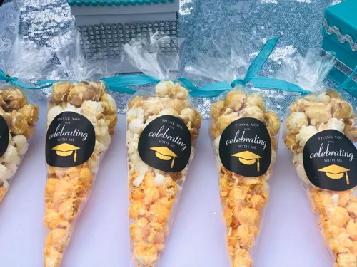 Vista 6 de COOLAKE Bolsas de golosinas en forma de cono, 100 unidades de 7 x 14.5 pulgadas, bolsa de celofán, bolsa de palomitas de maíz con lazos giratorios
