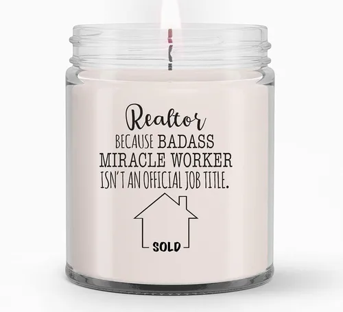 Vista 360 de Adventure Awaits Go Find It - Velas de regalo para mujeres, regalos para ella, esposa, novia, regalos de cumpleaños para mujeres, mamá, mejor amiga