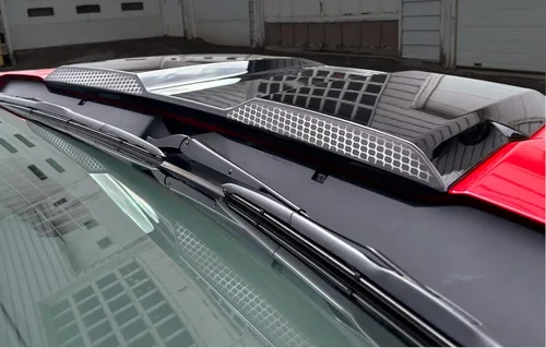 Vista 2 de Chevy Silverado Trail Boss ZR2 - Calcomanías de ventilación para capó trasero impreso, 2022-2026, juego de 2