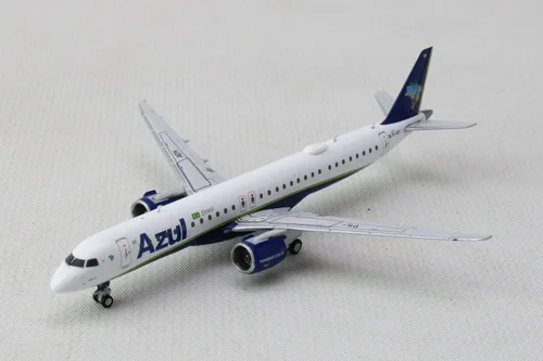 Vista 3 de GeminiJets GJAZU2199 Azul Linhas Aereas Embraer E190-E2 PS-AEH; Escala 1:400