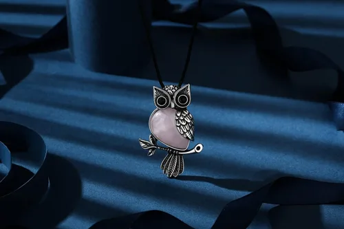 Vista 5 de MAIBAOTA Collares de búho para mujeres y hombres, collar con colgante de piedra de cristal curativa, regalos de Navidad para mujeres, joyas