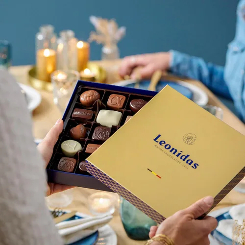 Vista 2 de Leonidas - Caja de regalo rectangular de chocolate belga – 18 piezas – Bélgica Surtido Chocolate Rectangular Caja Regalo Gourmet