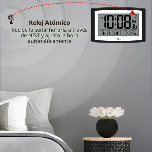 Vista 2 de WallarGe Reloj atómico de 12,5 pulgadas con temperatura y humedad Reloj digital de pared o escritorio con pilas, DST automático, pantalla grande