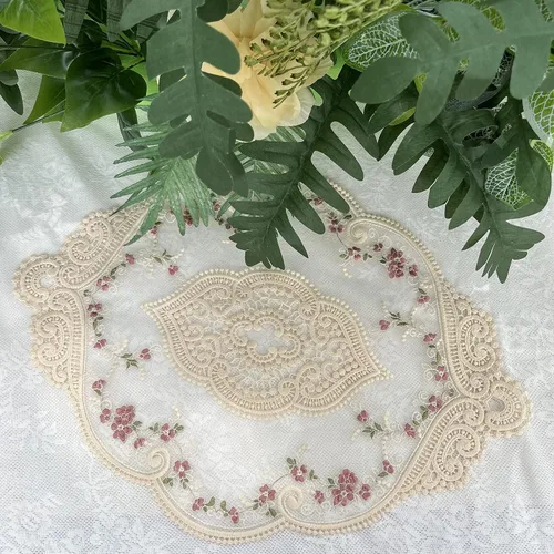 Vista 3 de Paquete de 2 manteles individuales ovalados vintage de encaje, exquisitos manteles individuales bordados de flores, 12 x 18 pulgadas (beige)