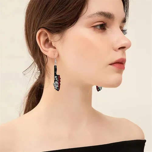 Vista 5 de Aretes góticos exagerados de hip hop para mujer, joyería negra larga, cuchillo colgante, aretes colgantes de imitación, acrílico, punk, cocina