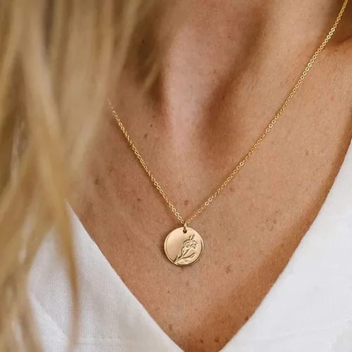 Vista 5 de Collar de flor de oro para mujer, chapado en oro de 14 quilates, collar con dije de moneda floral de nacimiento grabada