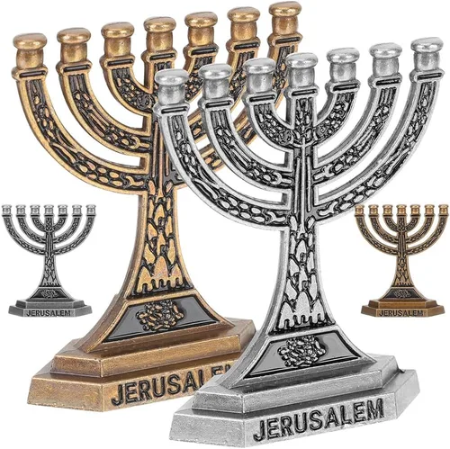 Vista 3 de Ciieeo 4pcs Menorah Candelabro Taper Candle Stand Centro de mesa Hanukkah Shabat Judío Vacaciones Decoración de mesa