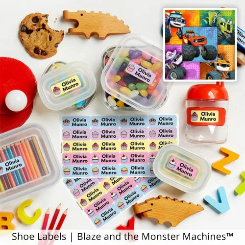 Vista 2 de Blaze and The Monster Machines - El paquete de ropa personalizado incluye etiquetas adhesivas, planchas y bolsas para niños, impermeables y aptas