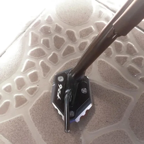 Vista 4 de SCUUBE Para Yamaha FZ-1 FZ1 2006-2015 FZ6 FZ6R FZ6S 2004-2009 Soporte lateral de motocicleta Placa de soporte Soporte CNC Placa de soporte Extensión