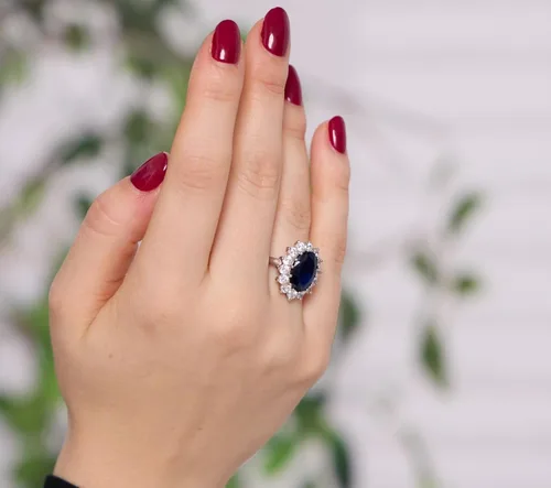 Vista 4 de Beaux Bijoux Anillo de Compromiso de Plata de Ley Grande Ovalado con Zafiro Azul Creado y Circonia Cúbica Clara, Anillo de Novia, Estilo Princesa