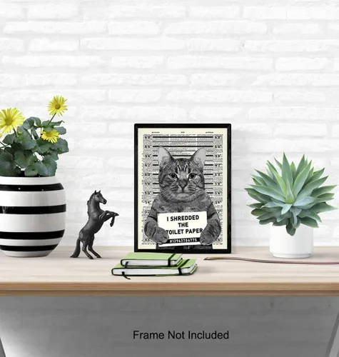 Vista 5 de Decoración de pared de gato culpable – Arte de pared de gato – Arte de diccionario – Póster humorístico de 8 x 10 pulgadas, imagen Mugshot