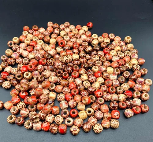 Vista 4 de 400Pcs Perlas de Madera Cilíndricas con Agujero Grande Espaciadoras de Madera Europeas Pintadas Mixtas de 11-12mm para Cabello, Pulseras, Collares