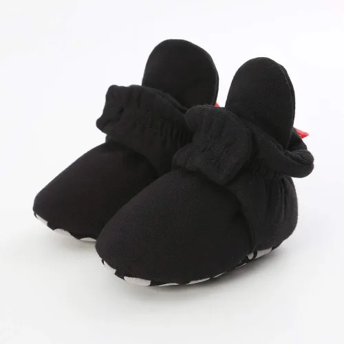 Vista 4 de Botines de forro polar para bebé y niña, para recién nacidos, acogedores, calcetines cálidos de invierno, antideslizantes, suela suave, zapatos