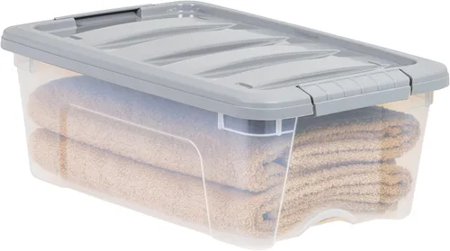 Vista 5 de Amazon Basics Contenedores de almacenamiento de plástico con tapas de cierre seguro, cubos organizadores apilables, transparente/gris, 12 cuartos