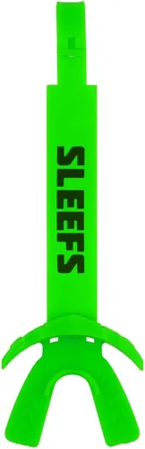 Vista 15 de SLEEFS X - Protector bucal de fútbol negro, protector bucal con correa para casco, boquilla protectora de labios/dientes, moldeable