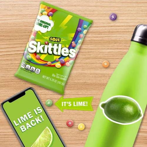 Vista 5 de Bolsa de caramelos Skittles de tamaño mordisco, sabores ácidos, 5.7 onzas