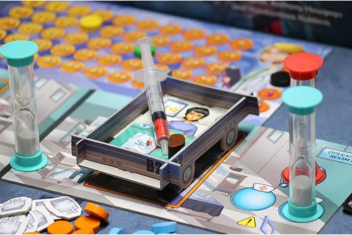 Vista 6 de Artipiagames Rush M.D. - Juego de mesa cooperativo Artipia Games - Colocación de trabajadores, estrategia, dexeridad, edades 14+, 1-4 jugadores