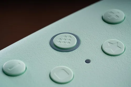 Vista 9 de 8BitDo Ultimate 2C Wired Controller for Windows PC and Android, with 1000Hz Polling Rate, Hall Effect Joysticks and Hall Triggers, and Remappable