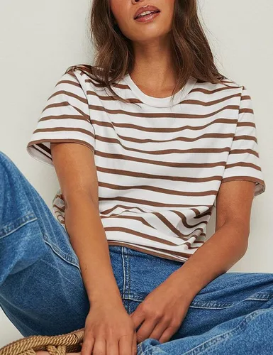 Vista 2 de PEHMEA Camiseta de manga corta con estampado de rayas para mujer, cuello redondo, camisetas básicas de verano para mujer