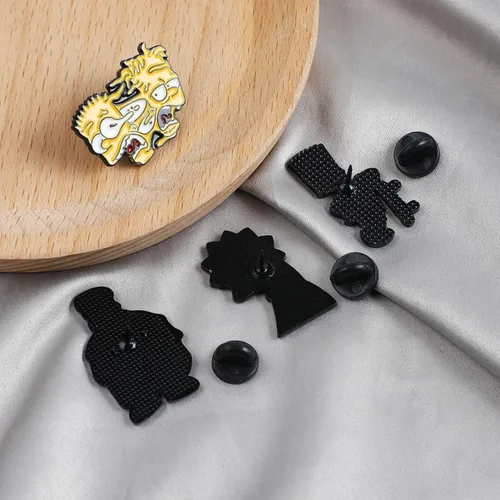 Vista 5 de Cute Simpsons Brooch Simpsons Enamel Lapel Pin for Children Women Clothing Backpack Decoration Gift