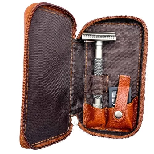 Vista 5 de Parker Saddle‑ Estuche de cuero marrón para maquinilla de afeitar de doble filo con compartimento para cuchillas – Bolsa de viaje con cremallera