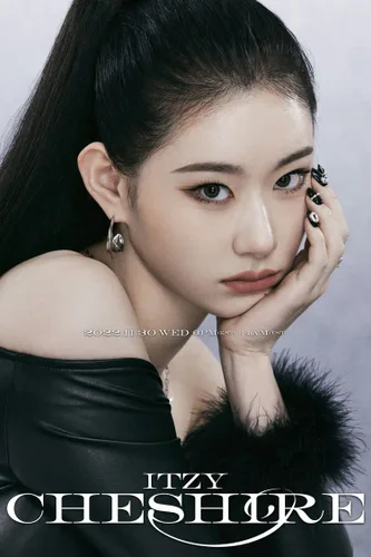 Vista 3 de ITZY CHESHIRE 6th Mini Album C Version 64p PhotoBook+1p Lyric Paper+2p PhotoCard+1p 4 Cut Film+1p Neon PhotoCard+POB+Tracking Sealed