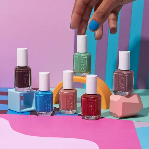 Vista 5 de essie - Esmalte de uñas de calidad de salón, vegano, Odd Squad, marrón rico, colección Odd Squad, 0.46 fl oz