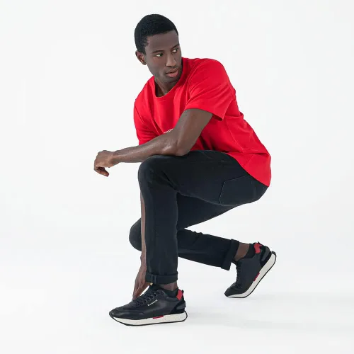 Vista 6 de El SJ600 es un zapato deportivo con clase. Su diseño, las perforaciones en el lateral y su cuero de napa lo convierten en un zapato deportivo