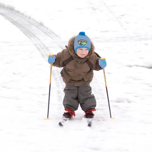 Vista 4 de Toy Story - Bufanda de invierno y guantes de nieve para niños y niñas, juego de 3 piezas, lindo y cálido para exteriores, incluye caja de regalo
