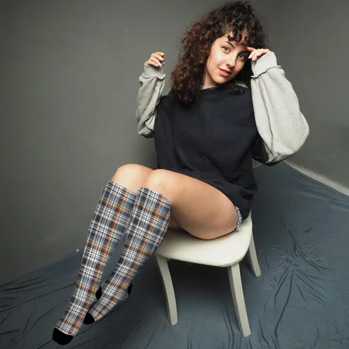 Vista 4 de devor Calcetines de algodón hasta la rodilla para niña, calcetines de tripulación de algodón de moda Rainbow Glen lesbianas gay Orgullos con orgullo