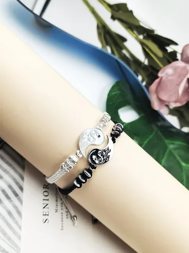 Vista 2 de INENIMARTJ Juego de 4 collares de pulsera de dragón a juego de Yin Yang para mujeres y hombres, pulsera de pareja de Yin Yang collares con colgante
