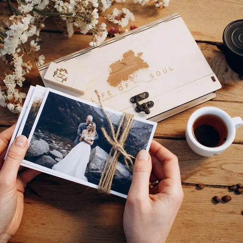 Vista 6 de Caja de fotos de boda para impresiones, caja de memoria de madera para fotos y unidad flash USB 3.0 (opcional), caja de regalo personalizada