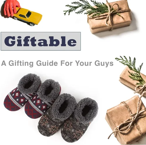 Vista 6 de Cozylook Paquete de 2 pantuflas de casa para hombre, suela suave, calcetines acogedores y mullidos con agarres antideslizantes, regalos únicos