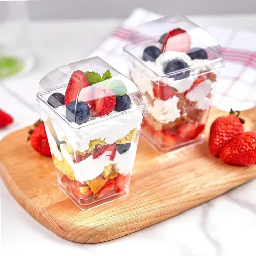 Vista 5 de Zezzxu Paquete de 100 Tazas de Postre de 5 oz con Tapas de Cúpula y Cucharas, Tazas de Pudín de Plástico con Tapas Mini Tazas de Parfait Shooter