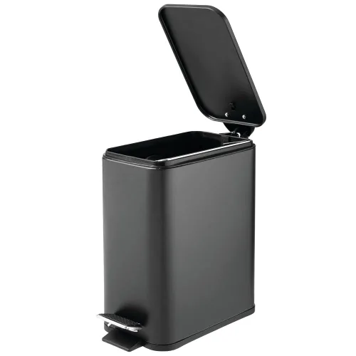 Vista 6 de mDesign Bote de basura rectangular de metal delgado de 1.3 galones/5 litros con pedal de paso, tapa de cierre fácil, forro removible - Papelera