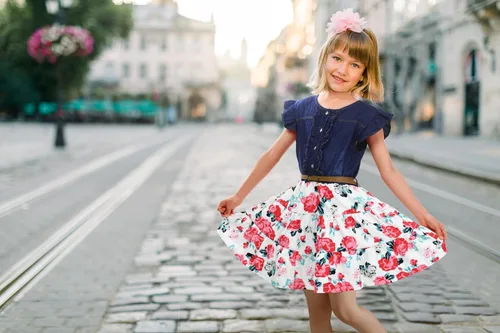 Vista 2 de YJ.GWL Vestido de niña de flores, vestido floral de mezclilla, vestidos de princesa para niñas, vestido blanco de primavera y verano, trajes