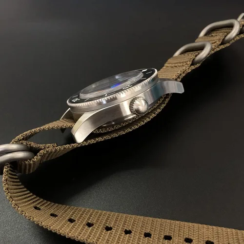 Vista 4 de STEELDIVE - Reloj automático para hombre 62Mas de viento automático 9843ft resistente al agua BGW-9 cronógrafo de buceo cerámica bisel de zafiro