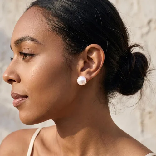 Vista 3 de Cicy Bell Aretes de perlas para mujer, chapados en oro de 18 quilates