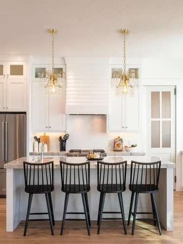 Vista 2 de Goeco Lámparas colgantes de cristal dorado para isla de cocina, bombilla E26 con 1 luz de cristal, elegante iluminación colgante ajustable
