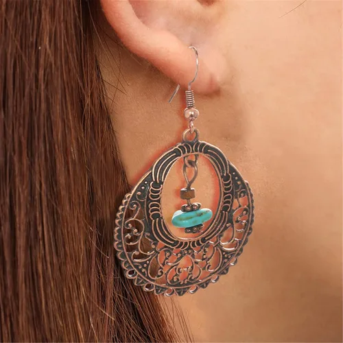 Vista 3 de Aretes bohemios hechos a mano para mujer, únicos, retro, bohemios, antiguos, étnicos, con cuentas de cobre, ligeros, huecos, colgantes, colgantes