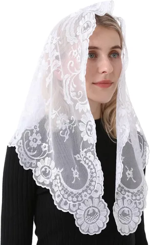 Vista 2 de Cabeza de encaje triangular Mantilla que cubre velos de iglesia católica, length 47.3" across by 23.6" front to back