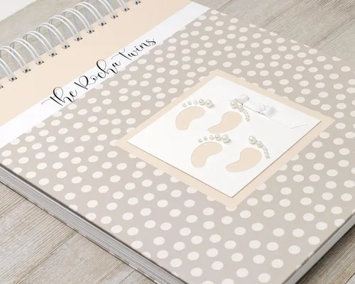 Vista 11 de Personalized Twin Pregnancy Journal (8 Center Designs) - Hardcover Pregnancy Memory Book Customized with Babies’ Names, Nicknames or Phrase