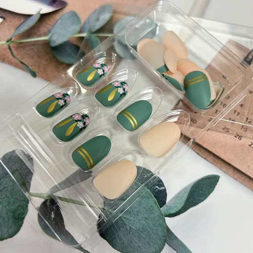 Vista 5 de Uñas postizas cortas ovaladas a presión, con forma de ataúd, reutilizables, uñas postizas adhesivas con línea dorada con purpurina y diseño