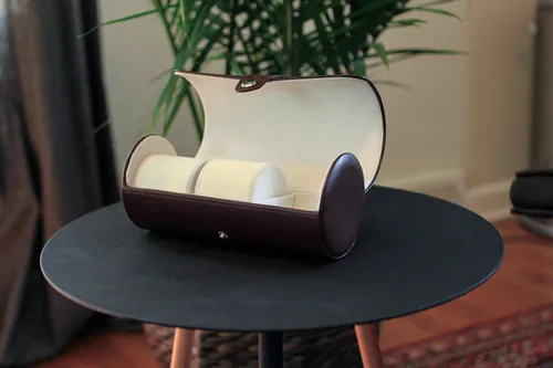 Vista 2 de Case Elegance - Caja de viaje de cuero vegano para reloj, Marrón