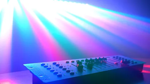 Vista 6 de Chauvet DJ Nimbus máquina de niebla de hielo seco nebulizador+tira de luz de cabeza móvil motorizada
