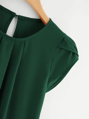 Vista 3 de Milumia Blusa de cuello redondo plisado para mujer, estilo casual y básico, con manga casquillo y abertura de cerradura en la espalda