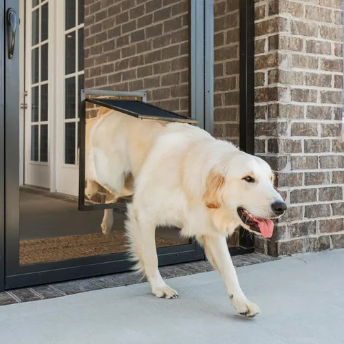 Vista 2 de PetSafe Puerta de malla para mascotas - Resistente, a prueba de desgarros y perforaciones para perros y gatos - Compatible con puerta contra